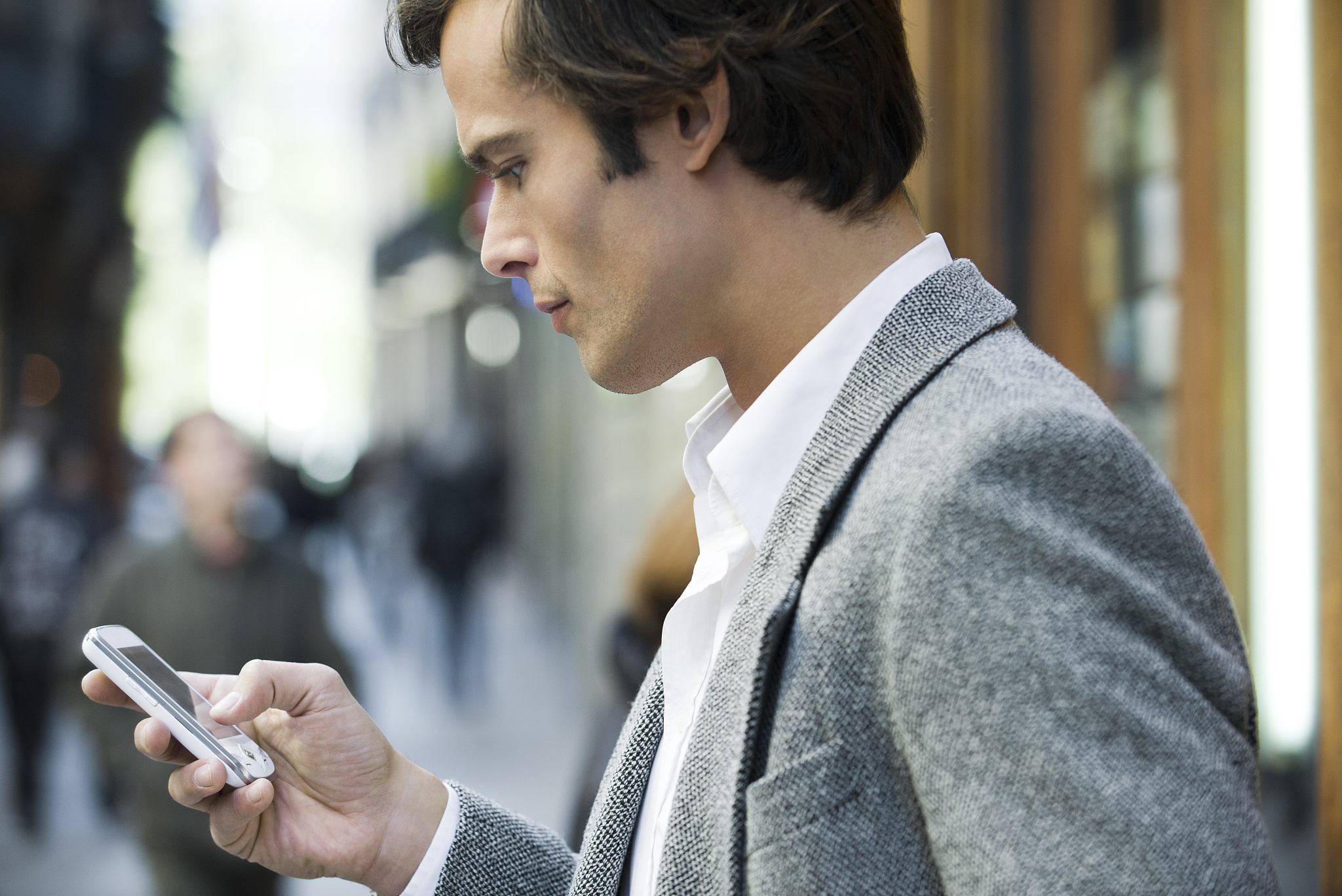 给领导发短信的技巧：礼貌、简洁、有效