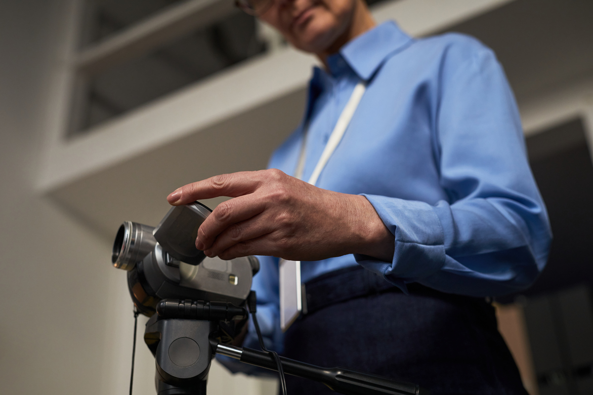 职场短视频运镜技巧：提升视频质感，吸引观众眼球