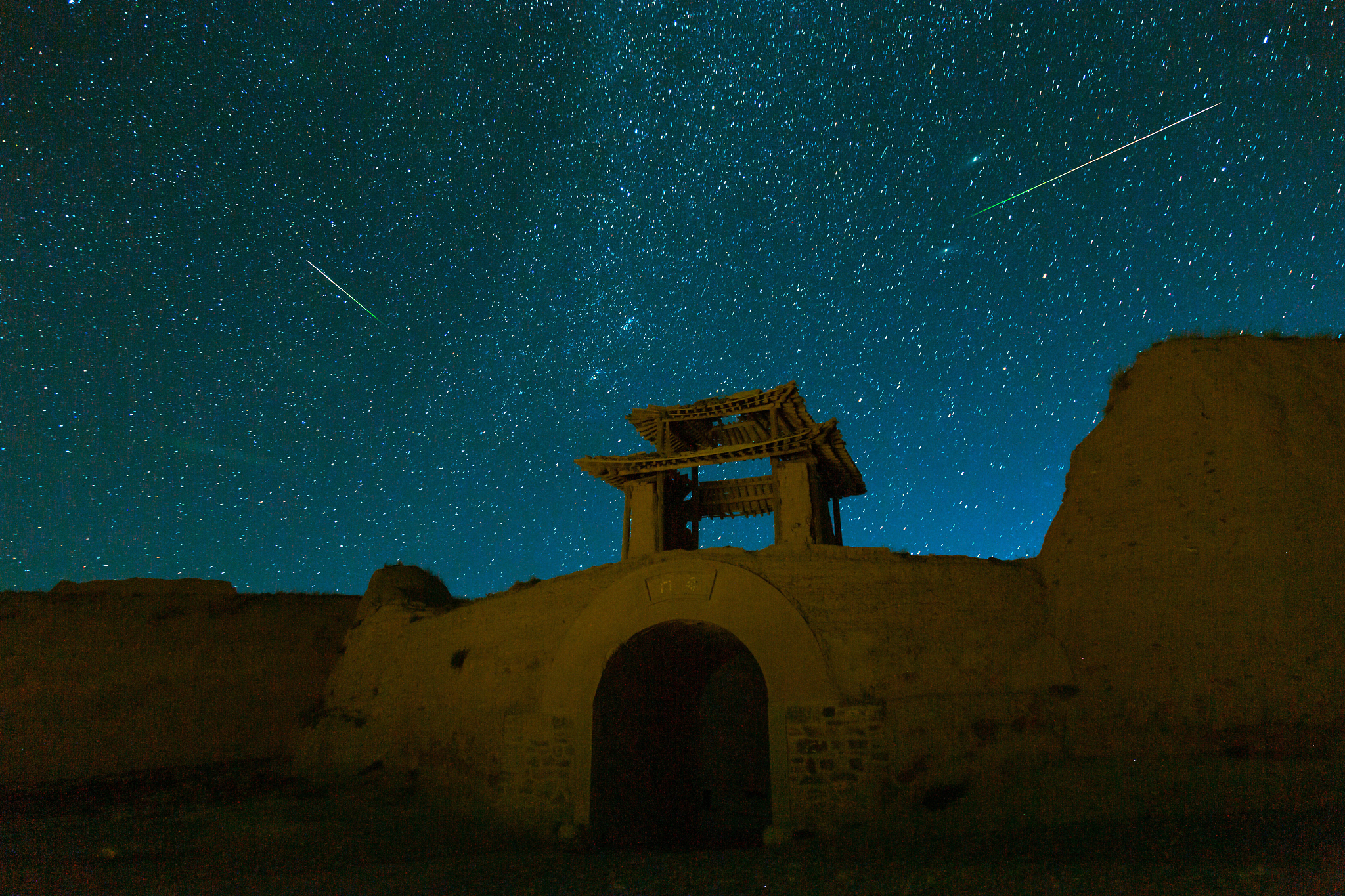 以告别为主题写一篇800字的作文要求对告别有延伸意义文章的用词一定要华丽有典故