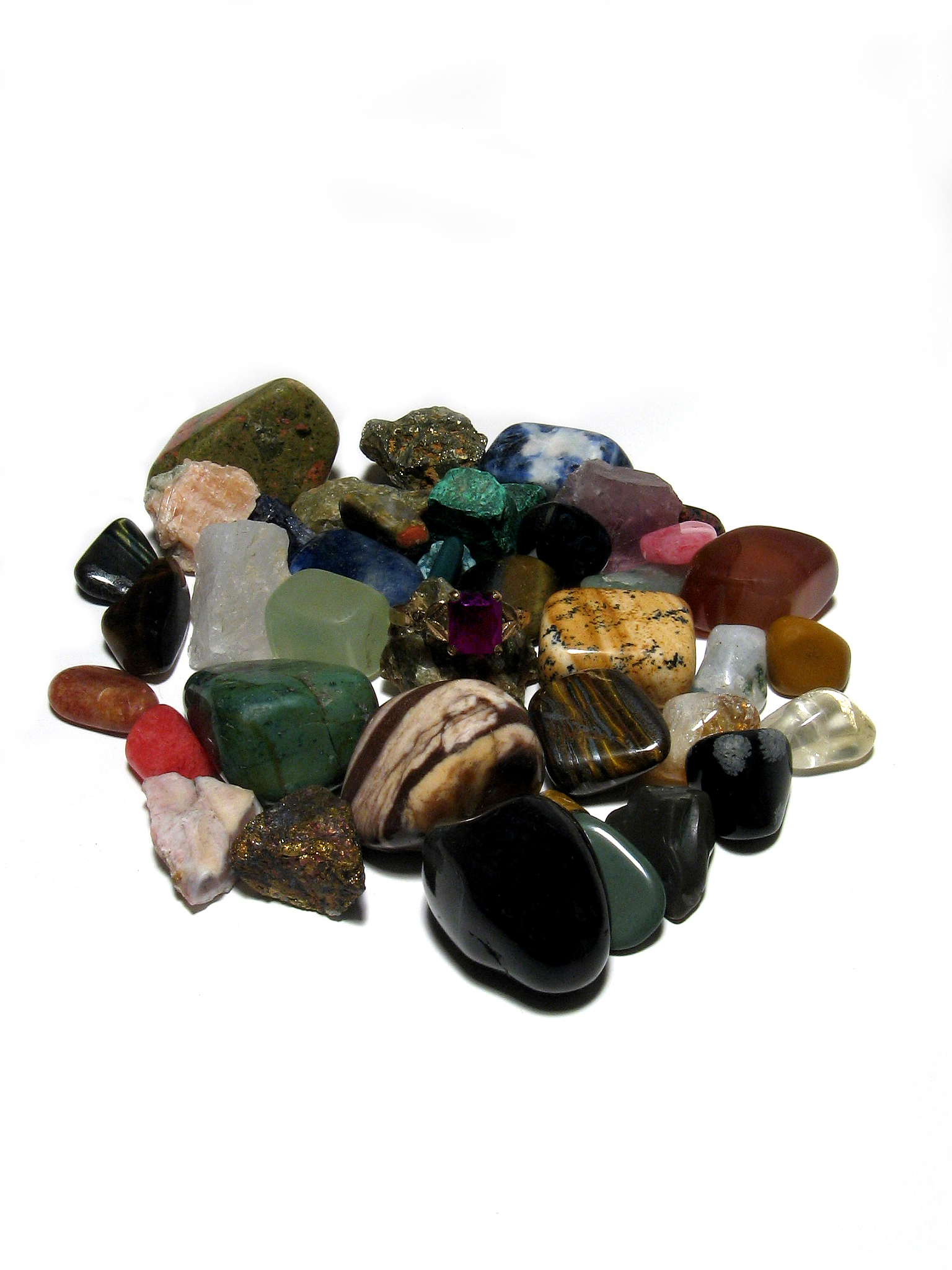 开远第一职业高级中学珠宝玉器经营专业招生 - 培养行业精英