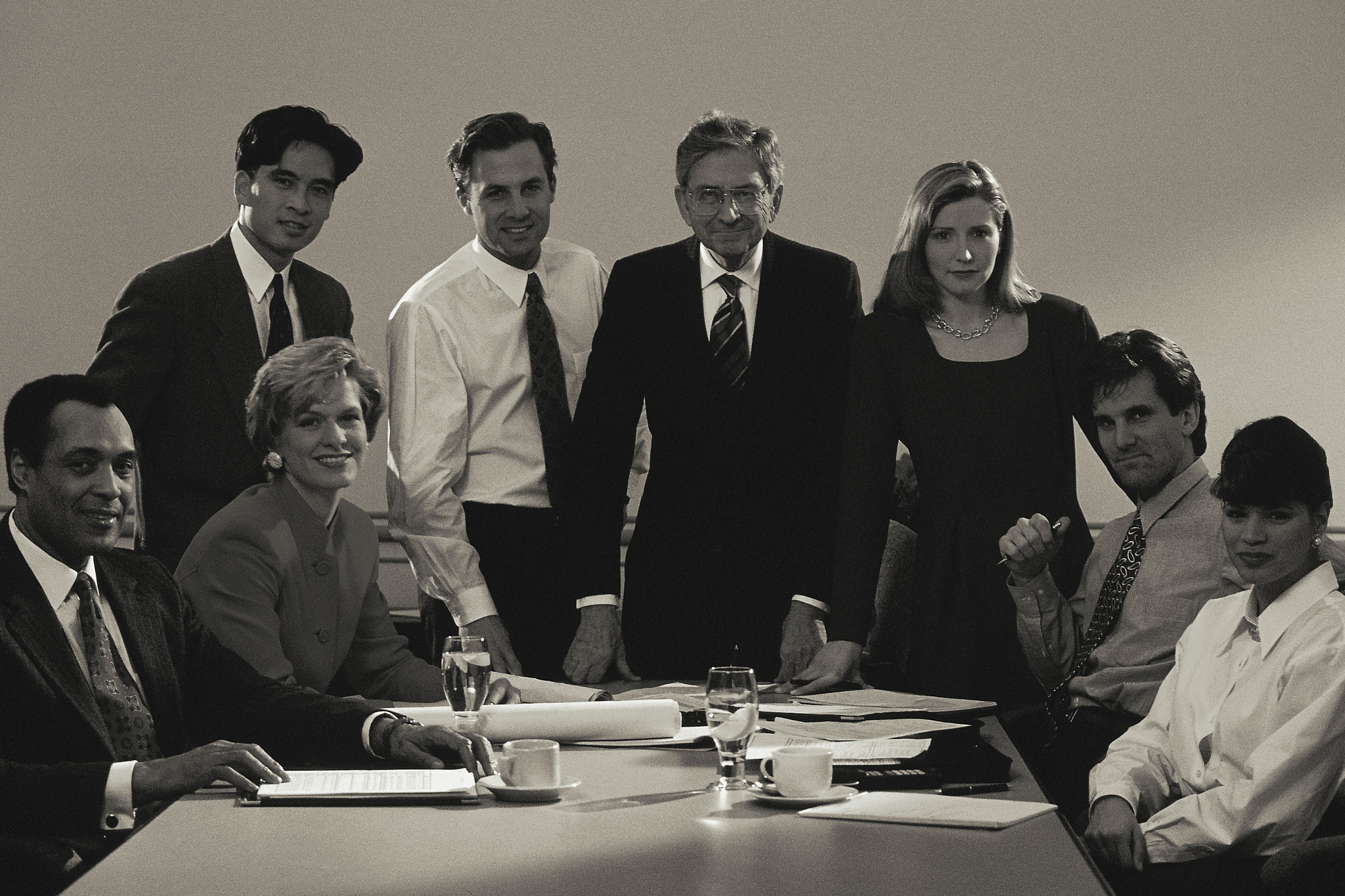 改写并保持意思不变：Henry Mintzberg’s researchthe manage role consists of interpersonal roleinformational role and decisional role In this case Jess as the role of a leader Jess and the relationship between the