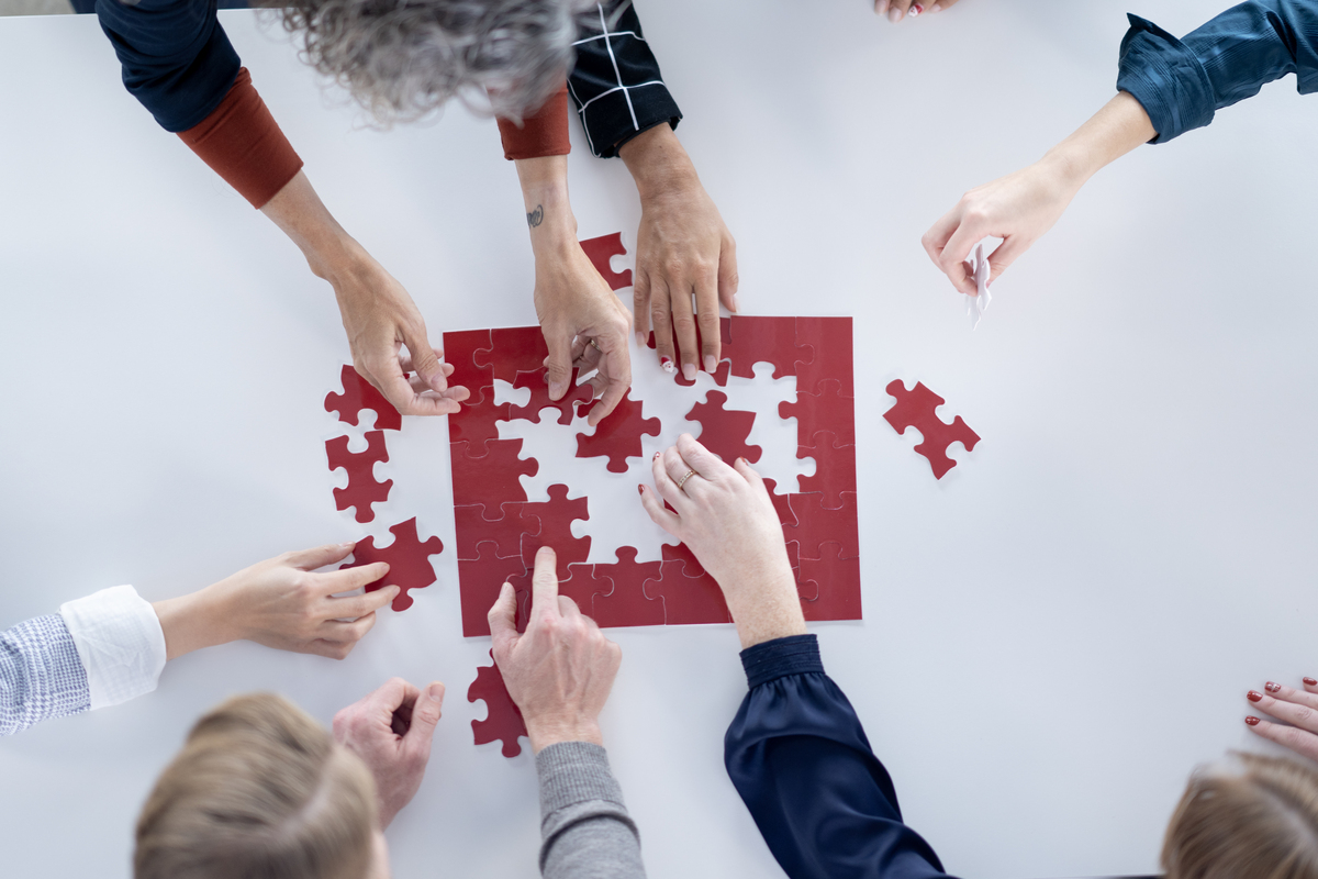 热情开朗、积极主动的团队合作者