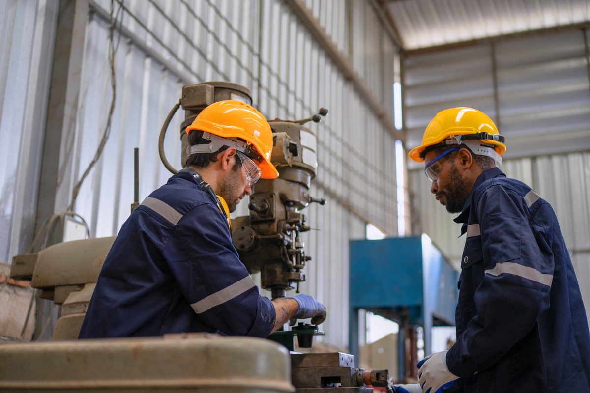 铁路最佳的五个专业：机械、电气、土木、计算机和物流