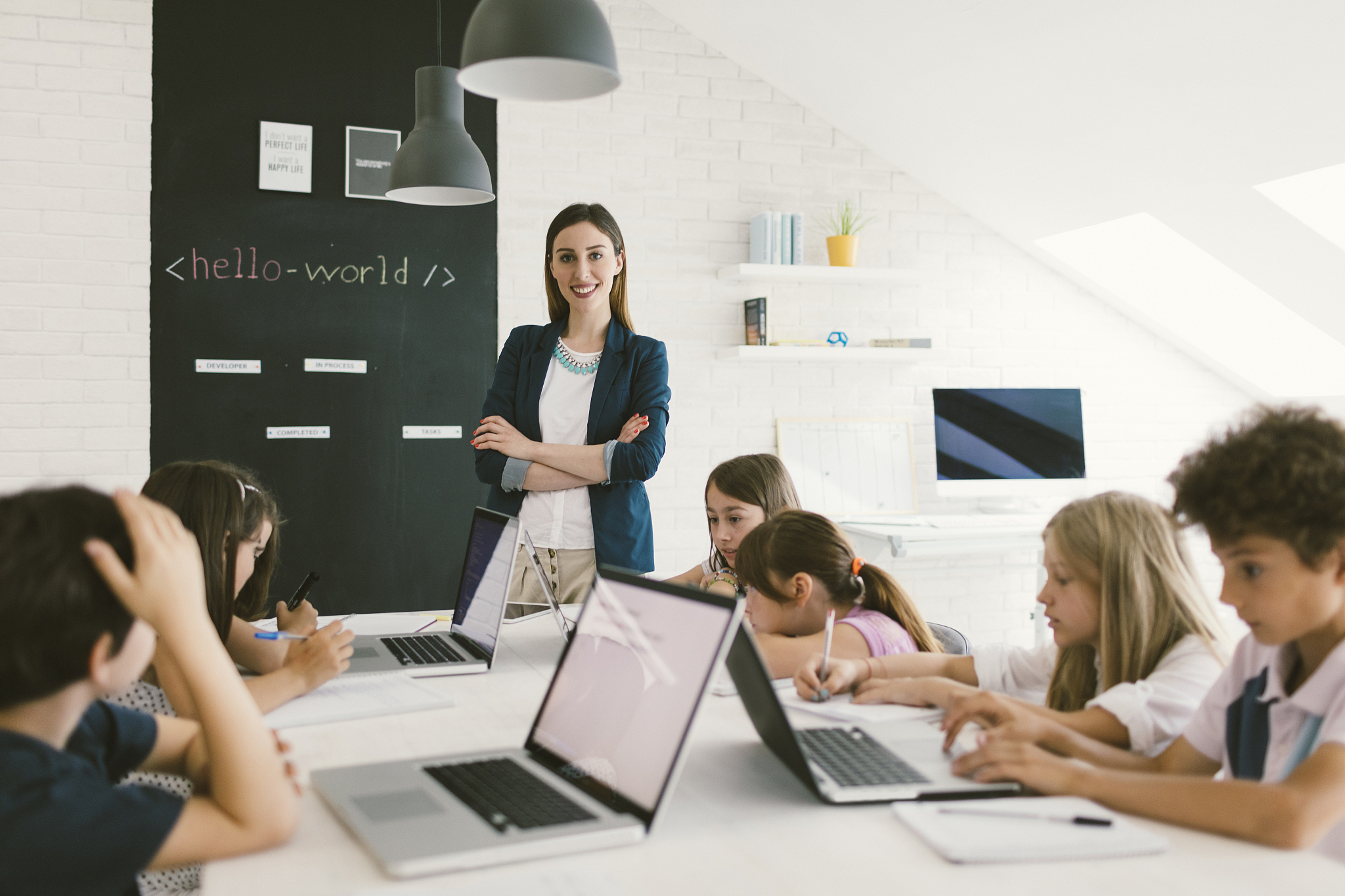 浙江医药技术学校2021年招生简章 - 专业设置 | 招生条件 | 报名流程