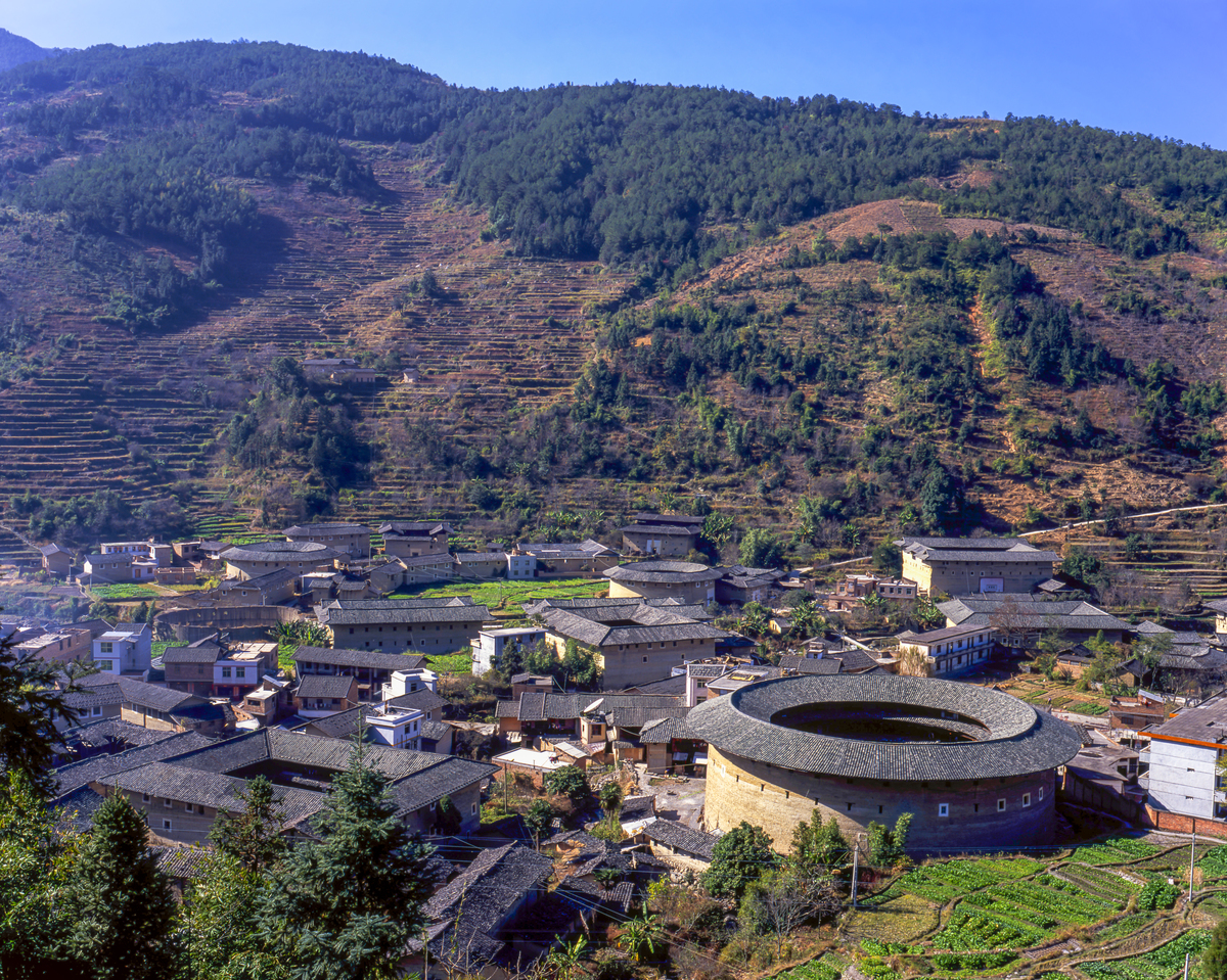 龙岩旅游攻略：探索福建土楼故里，体验独特客家风情