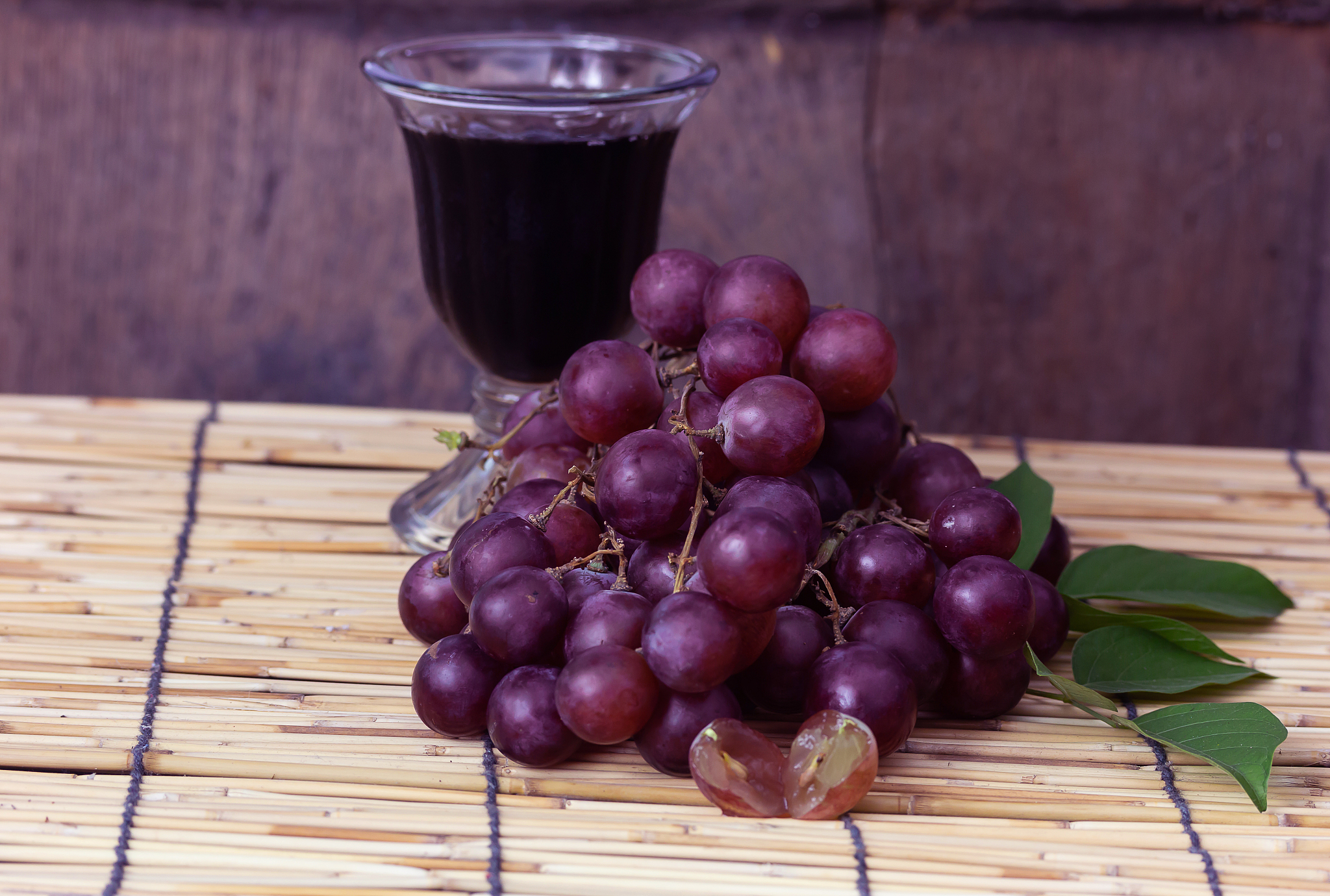 purple grapes with grape juice
