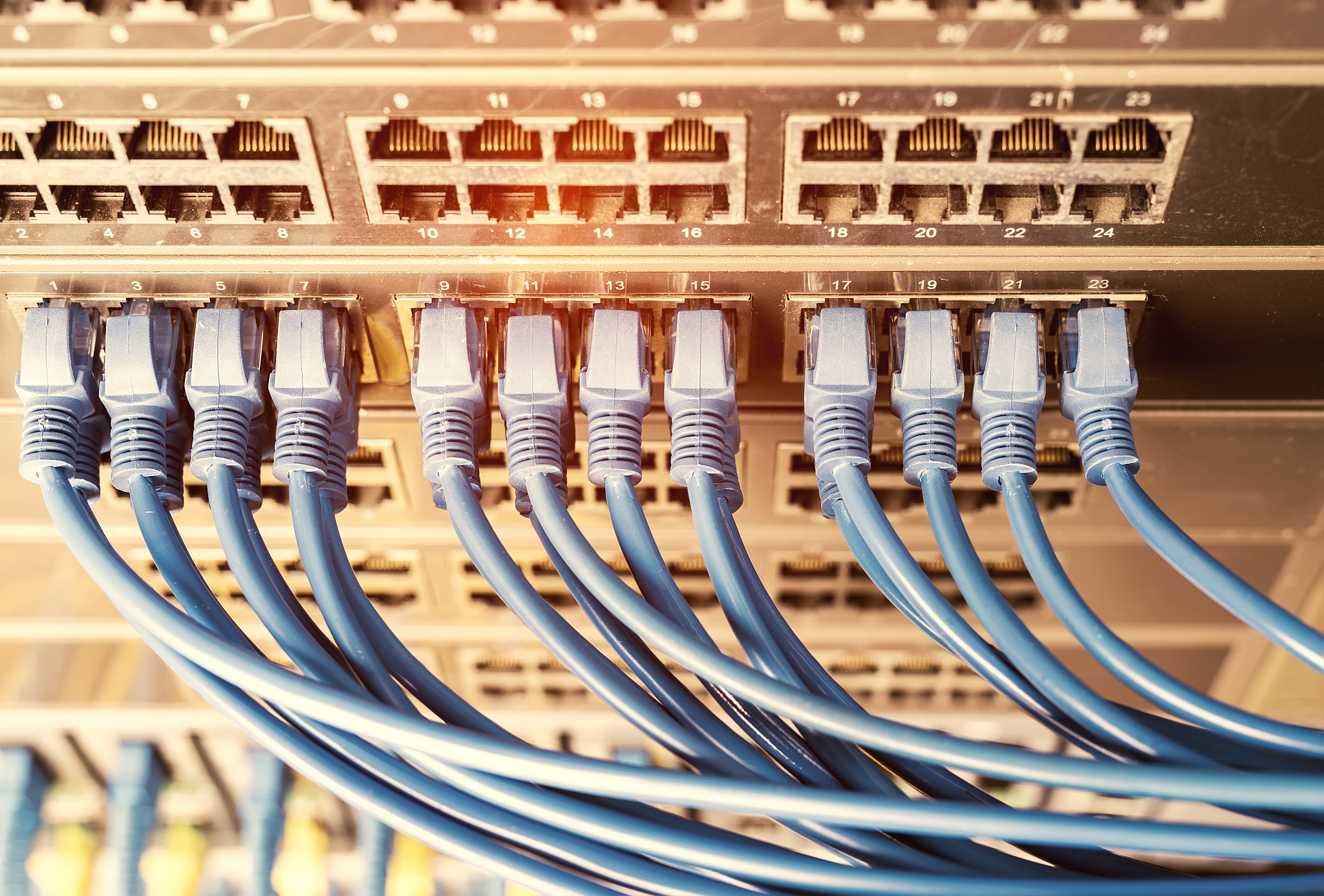 计算机网络双绞线跳线实验：目的、步骤及应用