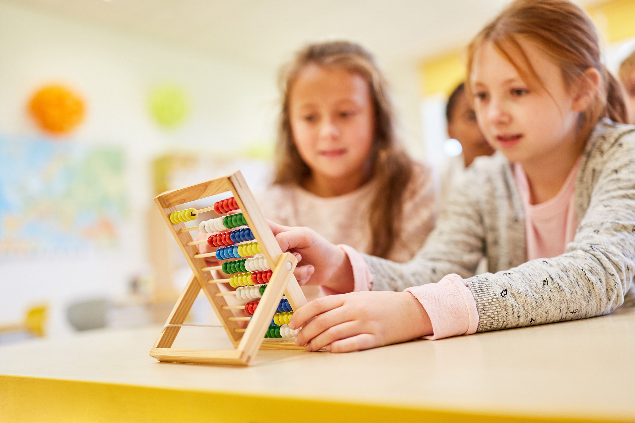 数学的魅力：童心与创造力的结合