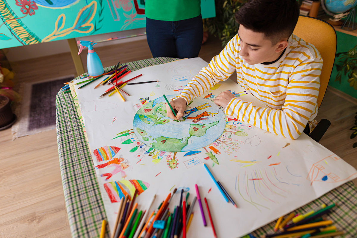 美术教育的重要性用发散性思维