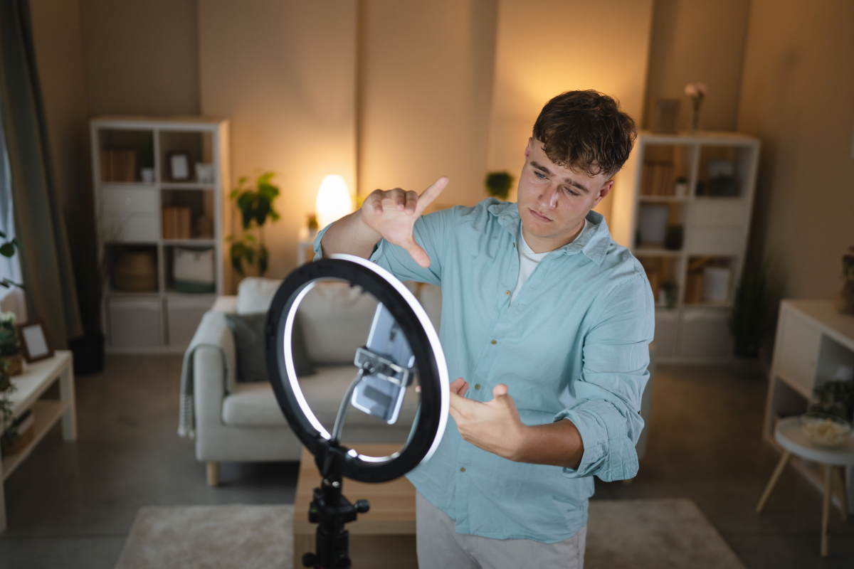 新媒体直播开场方式：哪些是常见的？