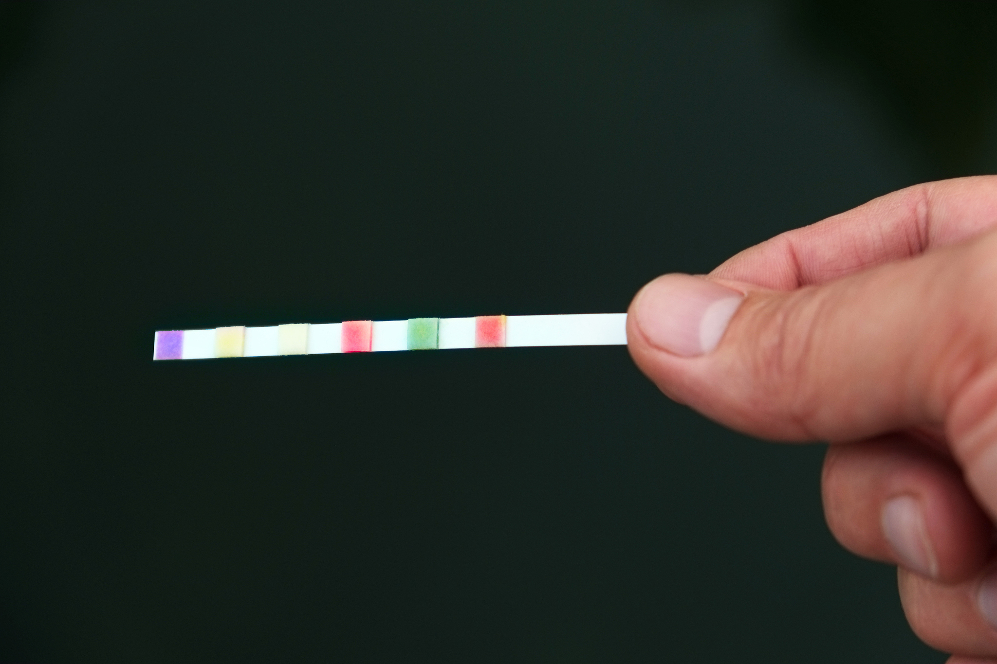 2625立方水泳池余氯含量为01需要加多少克氯才能升至04