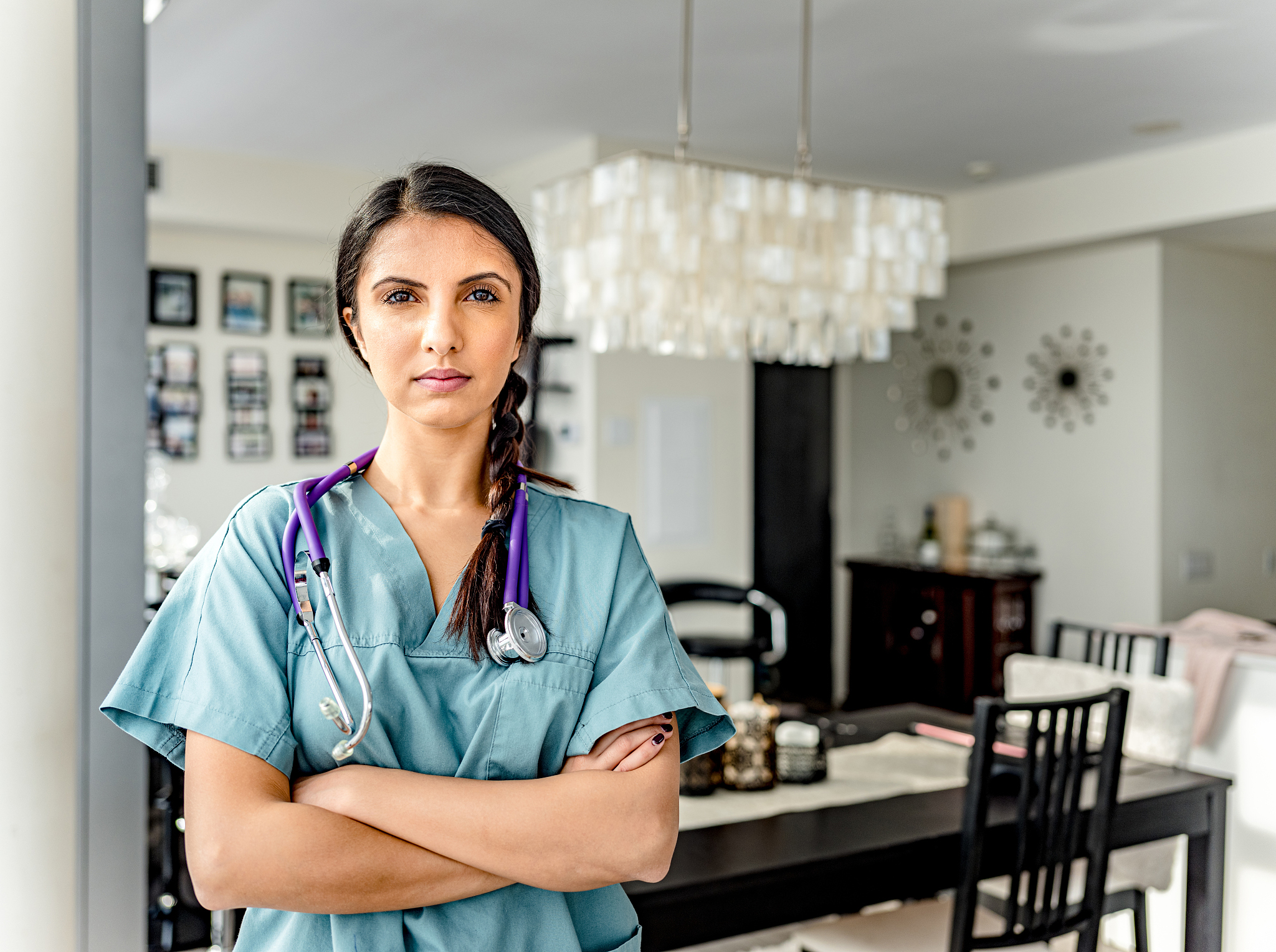 四川女生中专学什么专业好？热门专业推荐及就业前景分析