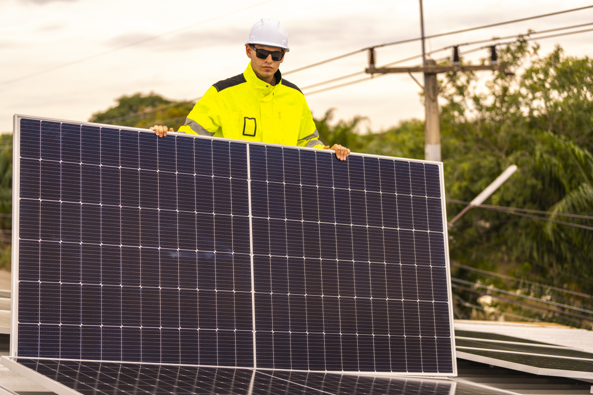 光伏新能源企业实习必备知识：从原理到项目管理