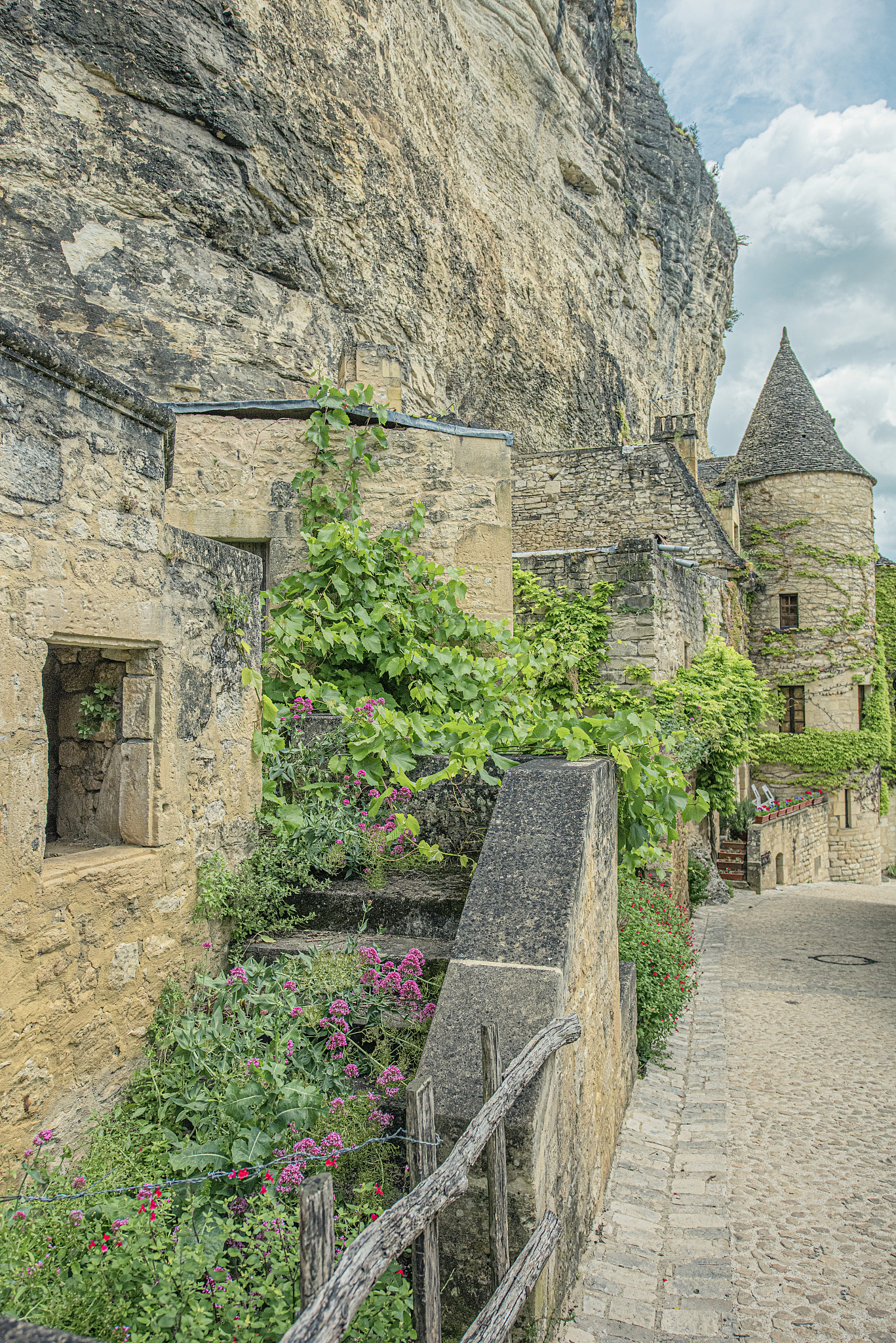 天神镇手机版 手游介绍