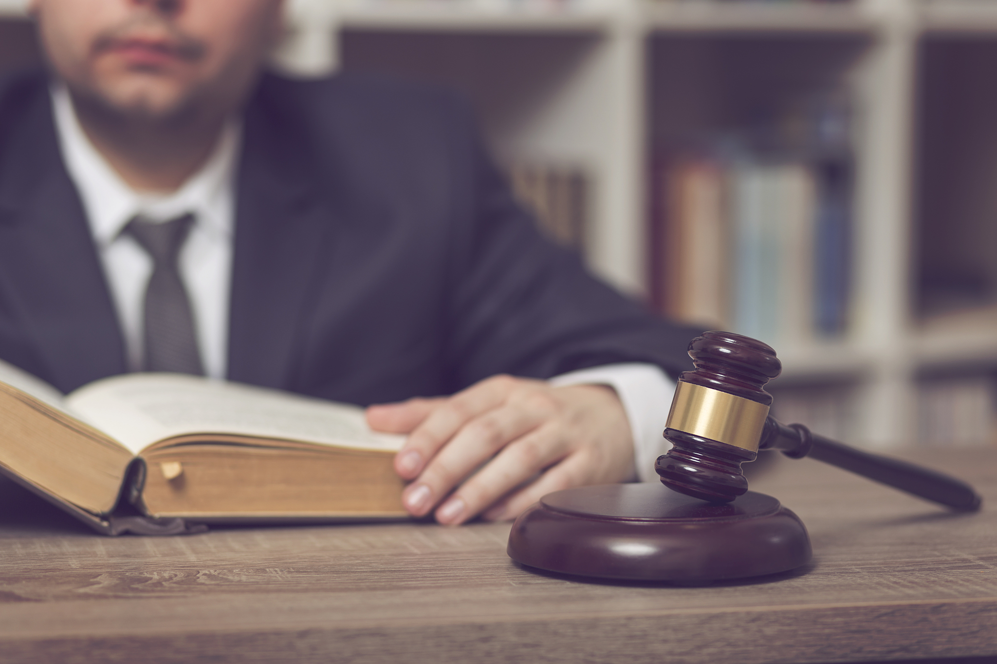 如何收集证人证言