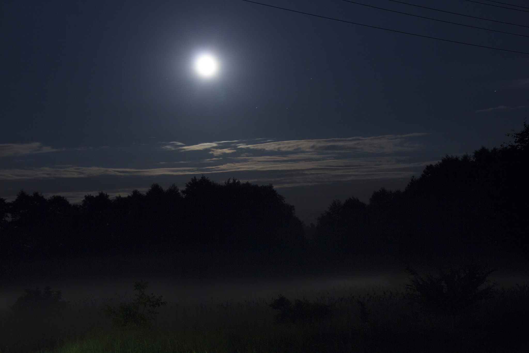 Wu Mountain's Moon, A Veil of Mist and Haze