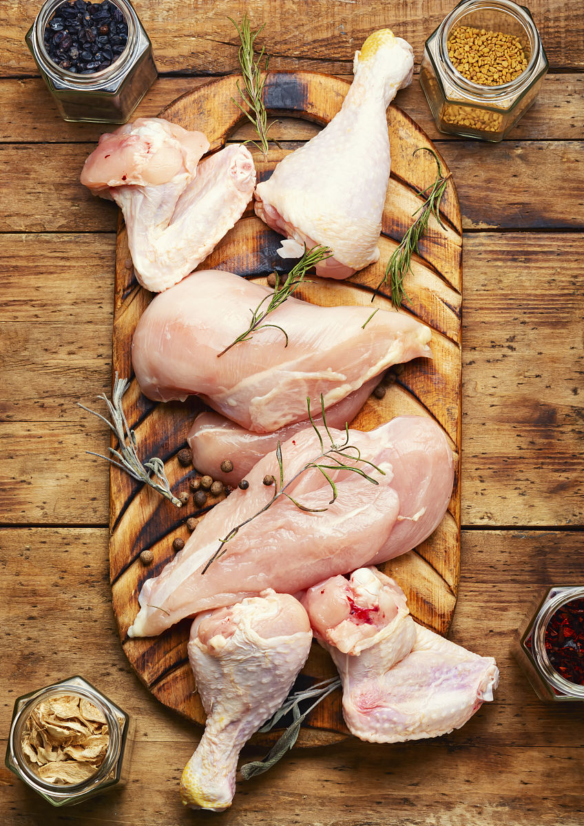 鸡腿里面有血还能吃吗，