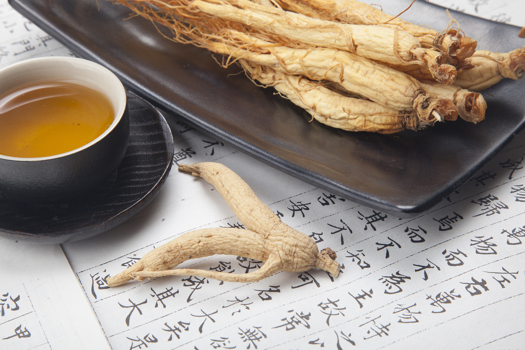 洋参须功效与作用：滋阴润燥、增强免疫、抗衰老等