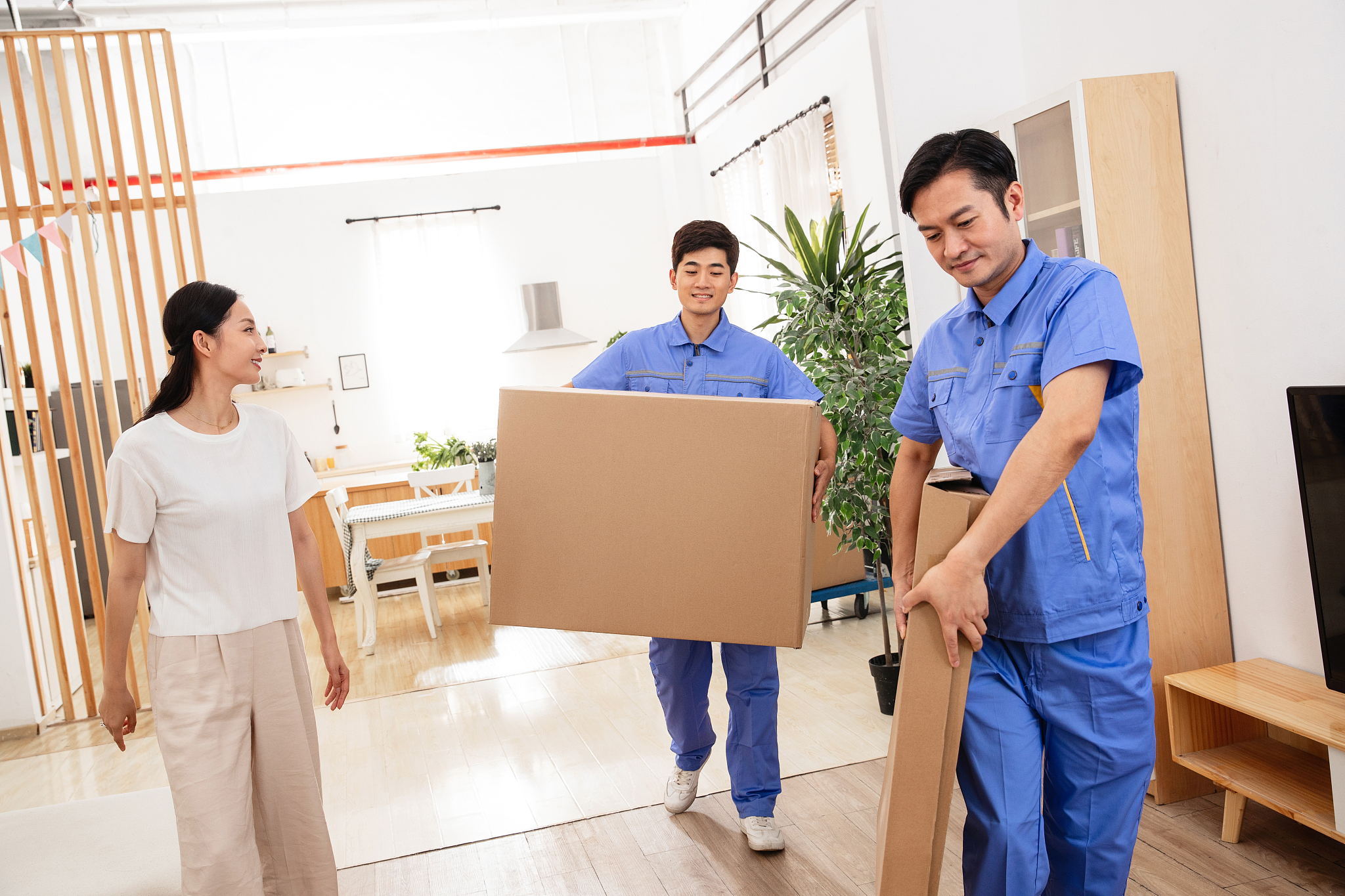 轻松搬家，尽享无忧！专业搬家公司为您提供一站式服务