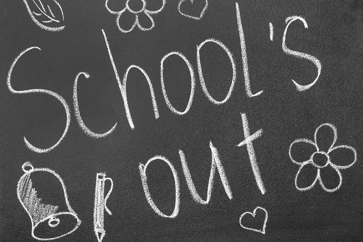 小学暑假什么时候放假