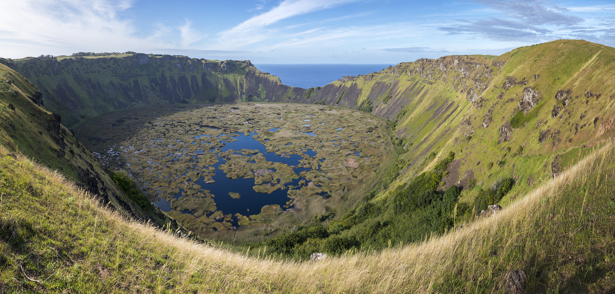 orongo, rano kau crater, rapa nui national park