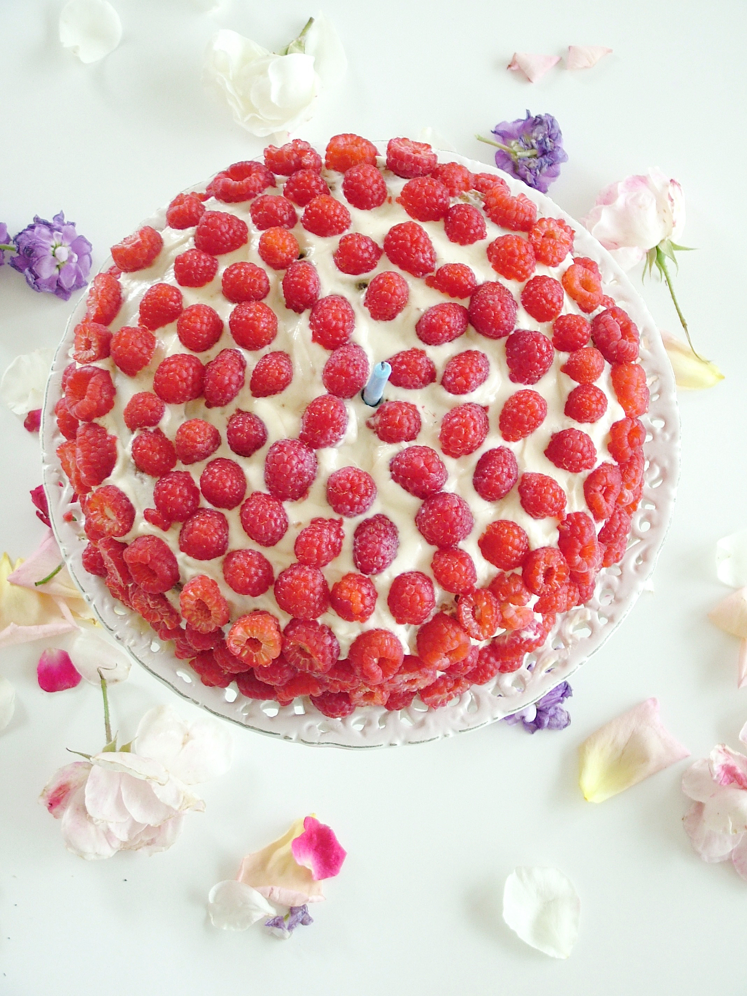 老板为员工制作荔枝玫瑰蛋糕，笑料百出！