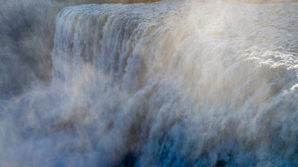 帮我列一个《洛阳市旅游业发展现状及对策研究》论文的目录