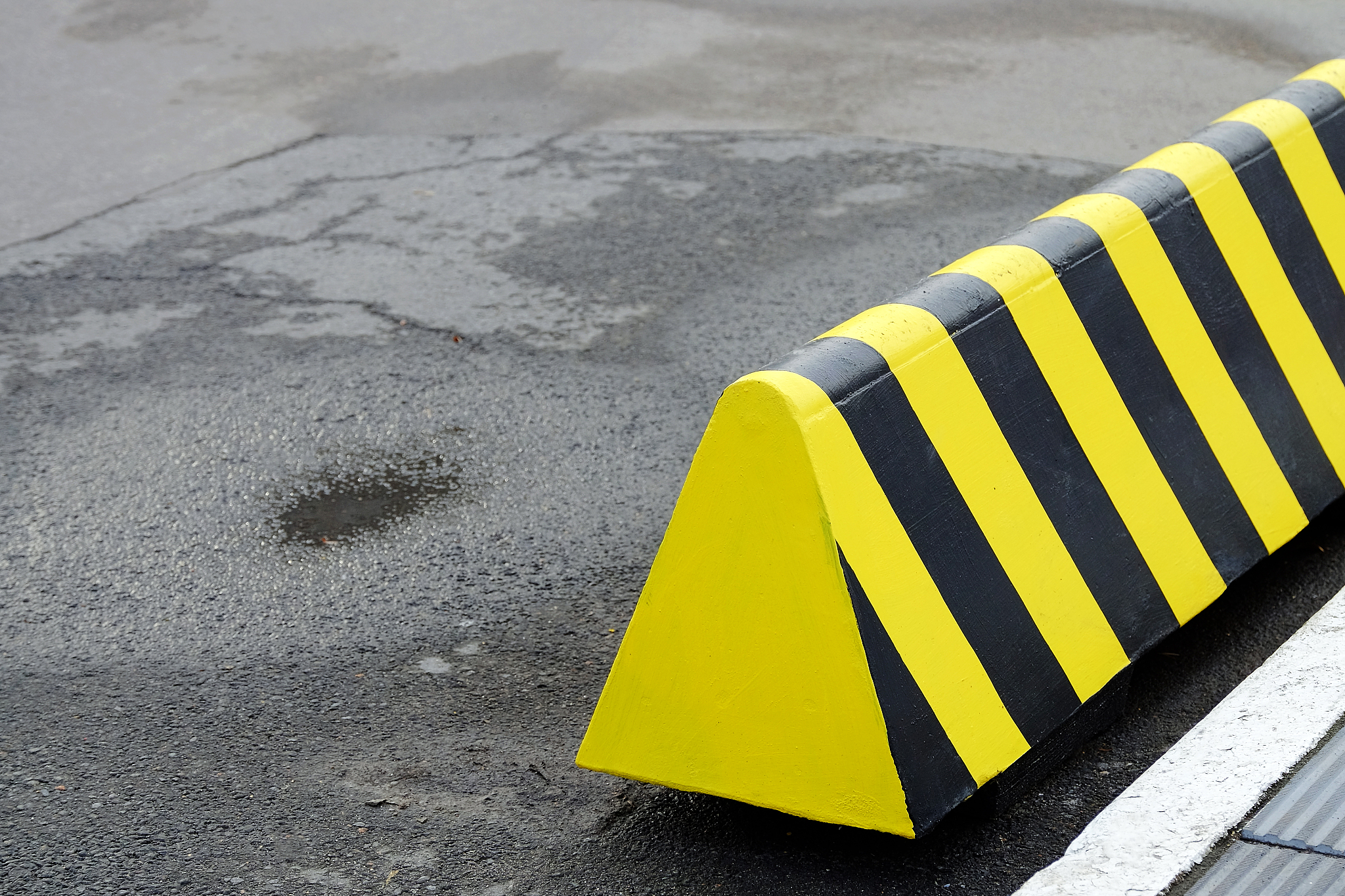 完成一篇对施工人员的管理制度