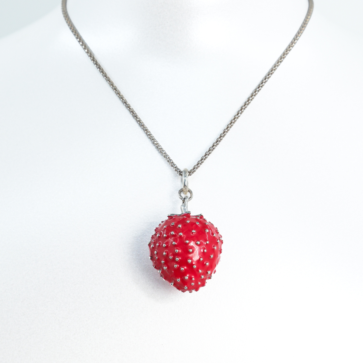 Tiffany hardwear红宝石项链520全球限量款的设计特点、稀有性、特殊包装、设计灵感、价格