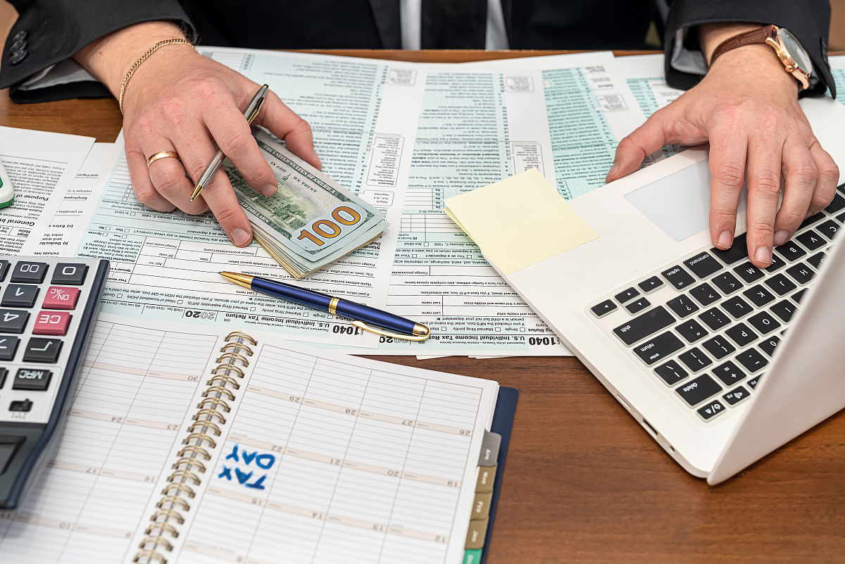 乌鲁木齐经开万达广场商业公司的财务助理岗位实习过程中财务核算及税务处理方法学习与收获。