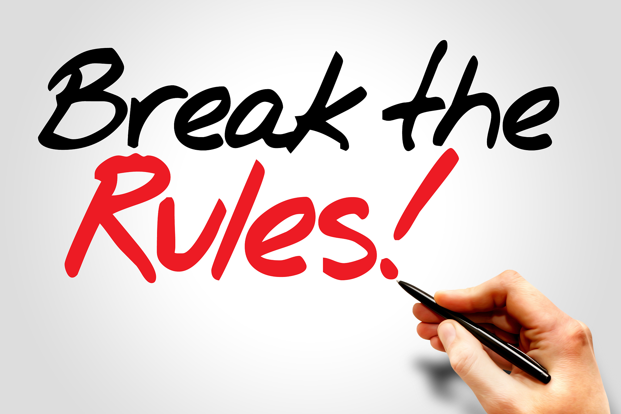 你现在的身份是论文作者请撰写培训的相关理论基础之社会学习理论的内容其格式如下21社会学习理论