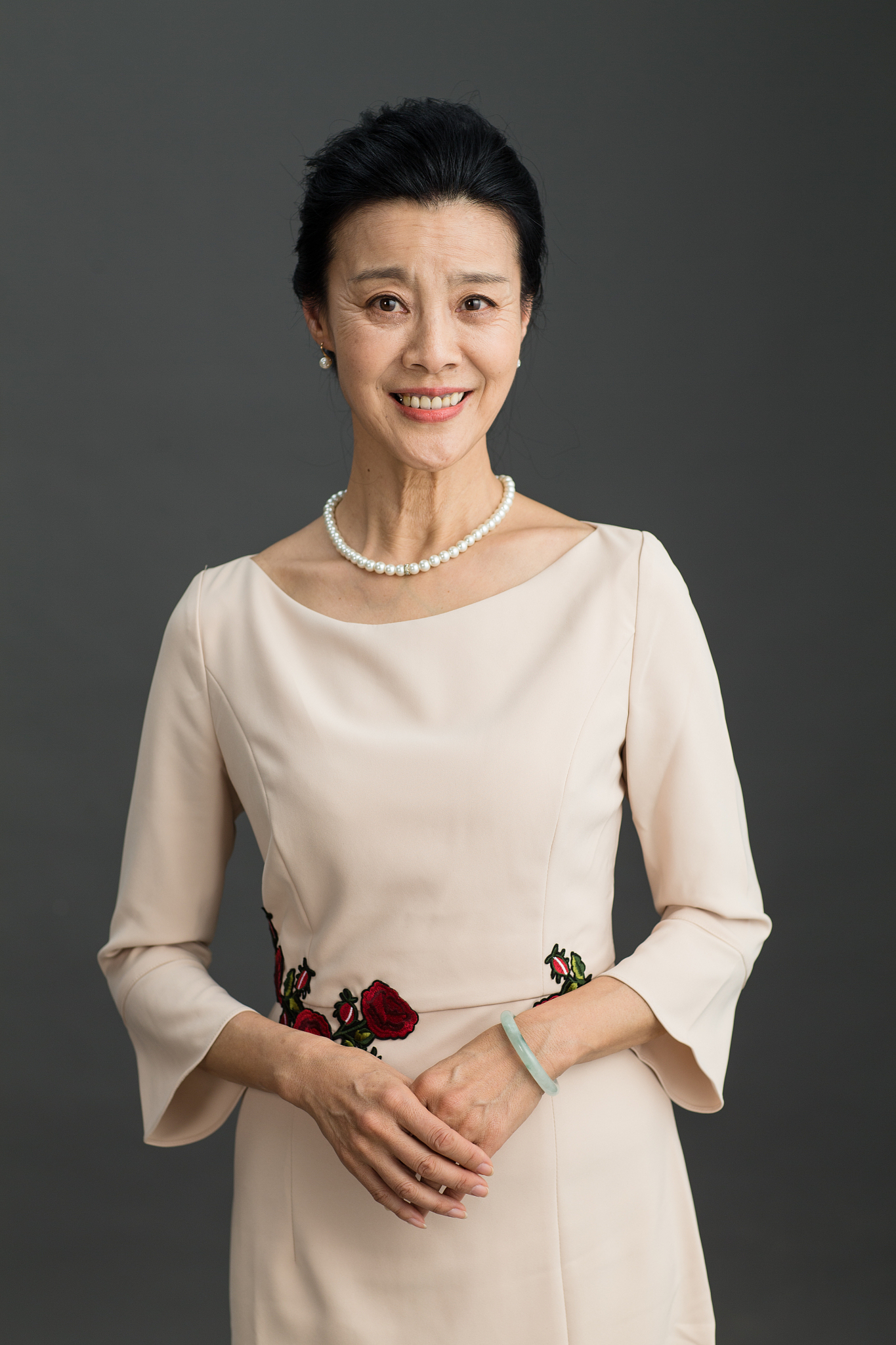 优雅女士肖像
