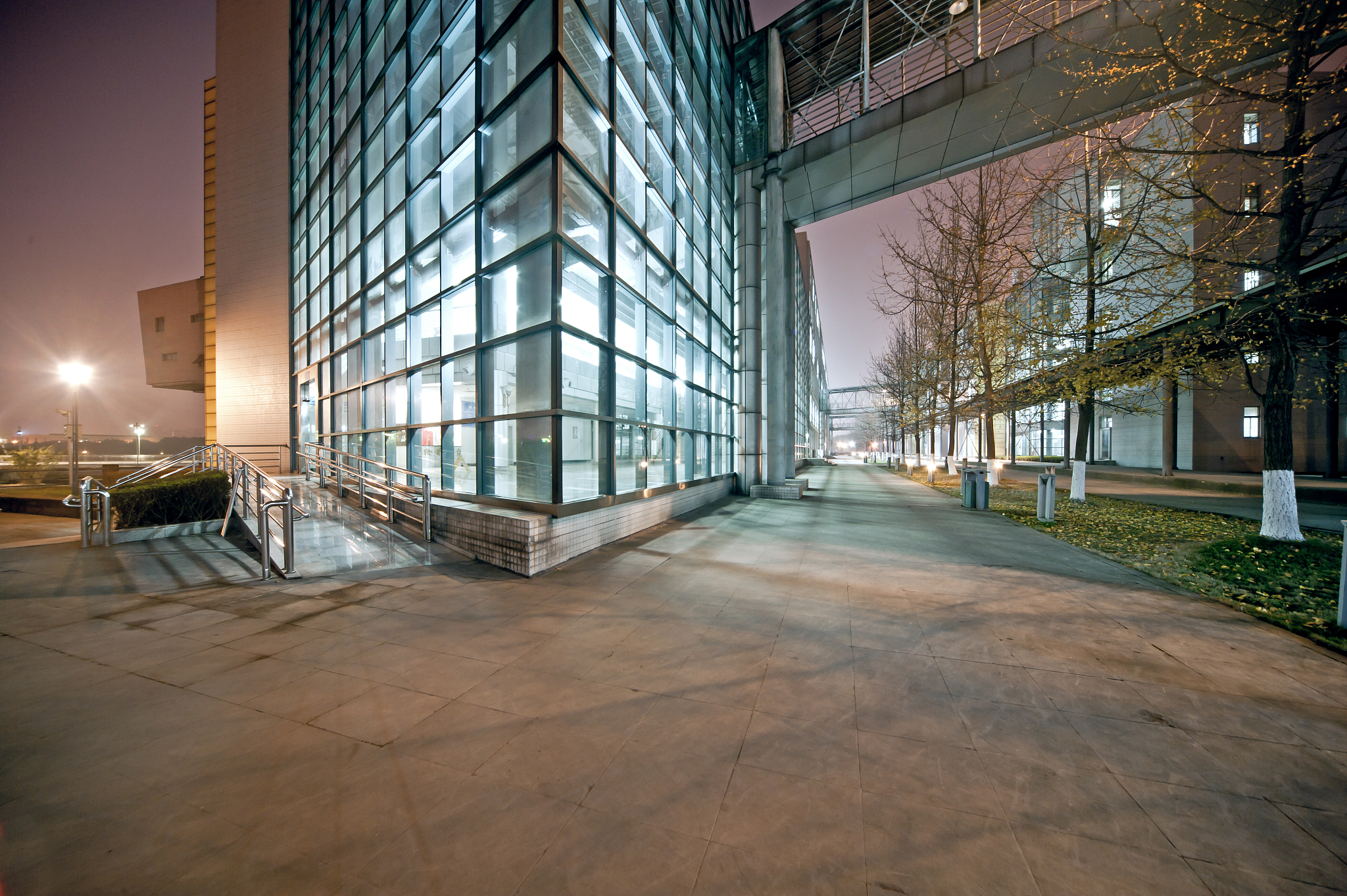 成都建筑工程学校工程造价专业就业前景分析 - 就业方向多元化