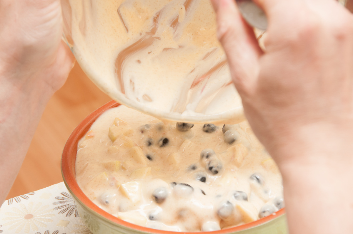 过期牛奶别扔！教你做奶香浓郁的双皮奶，简单易学，比买的还好吃