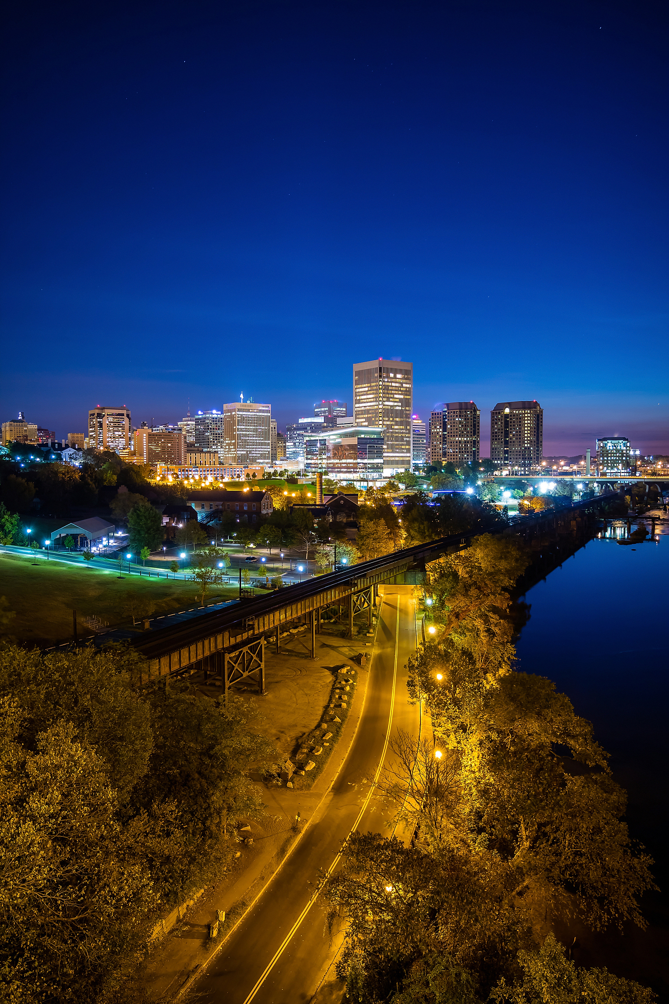 downtown richmond, virginia skyline