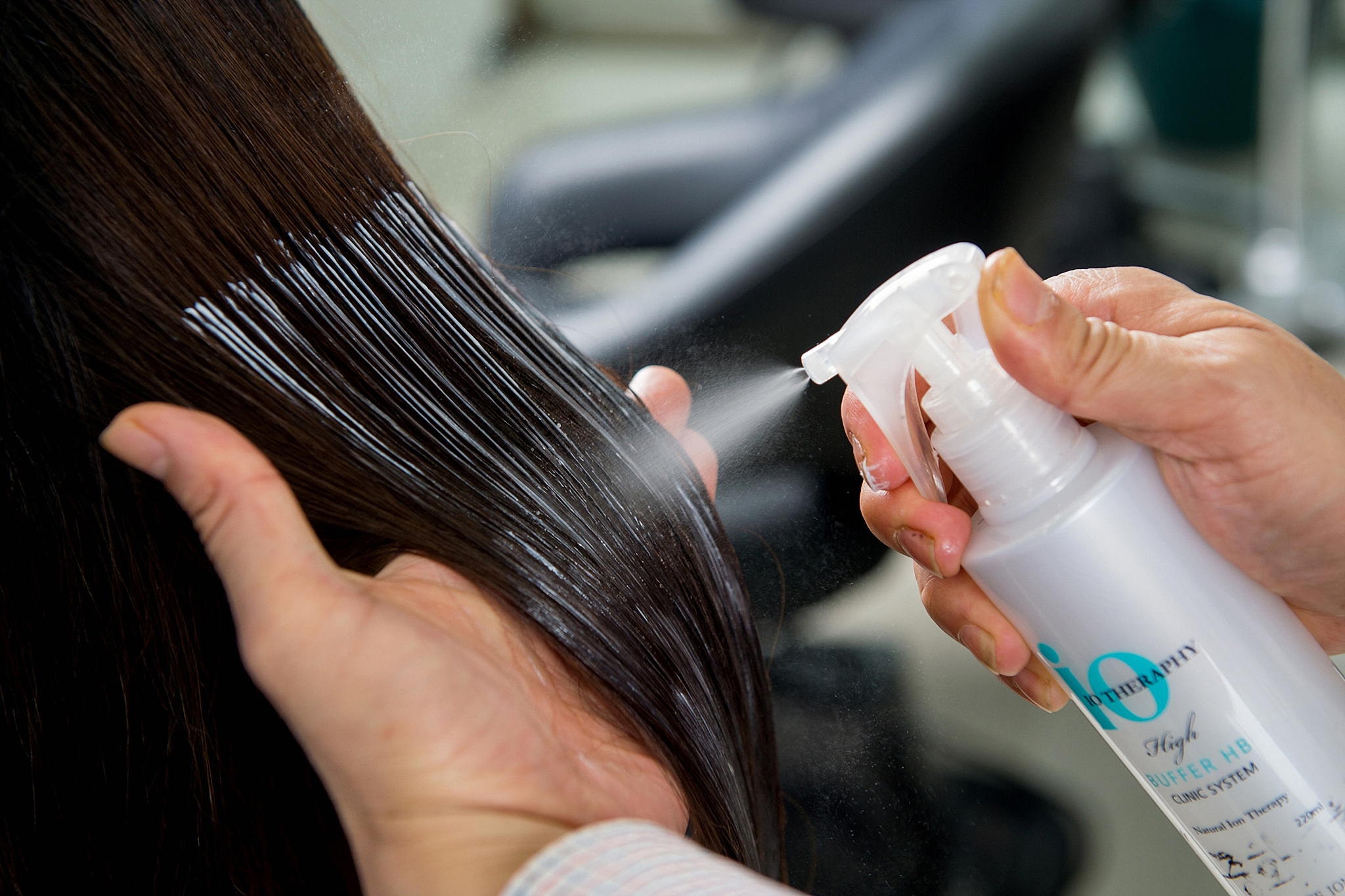 衣服上沾了染发剂怎么把它去除掉，