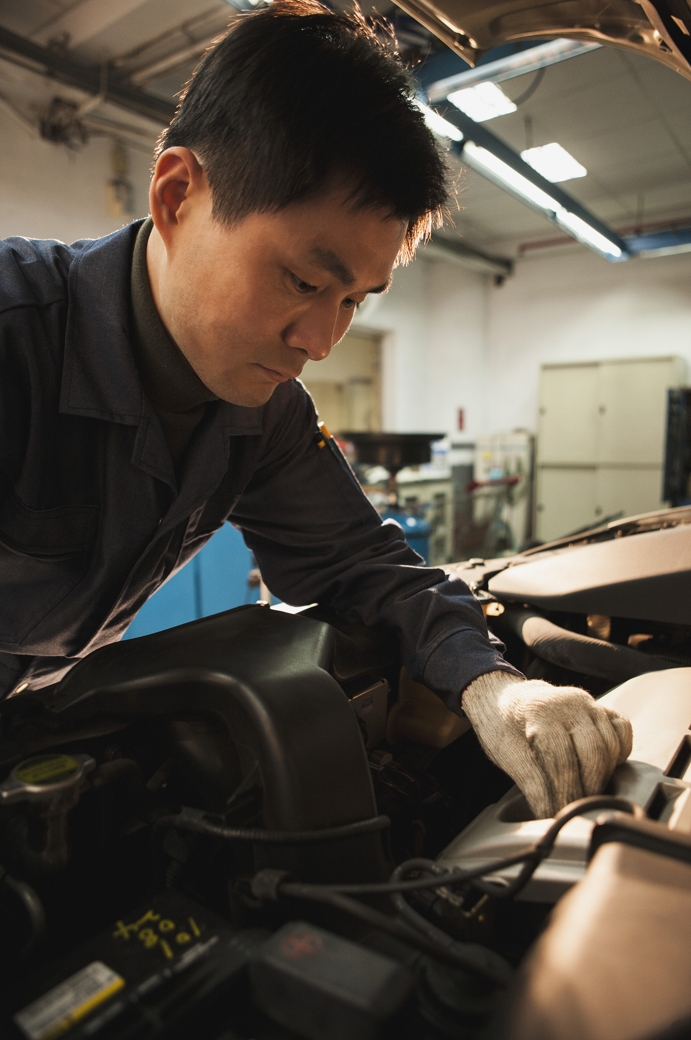 云南省男生学汽车美容专业好吗？就业前景如何？