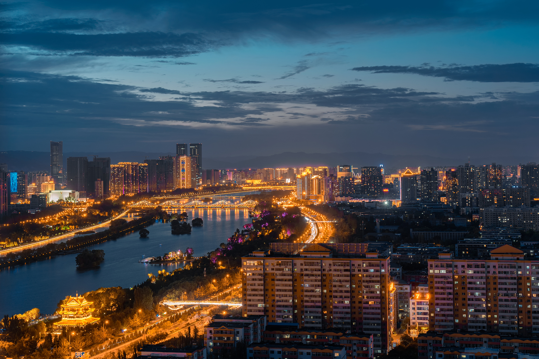 太原南内环桥夜景