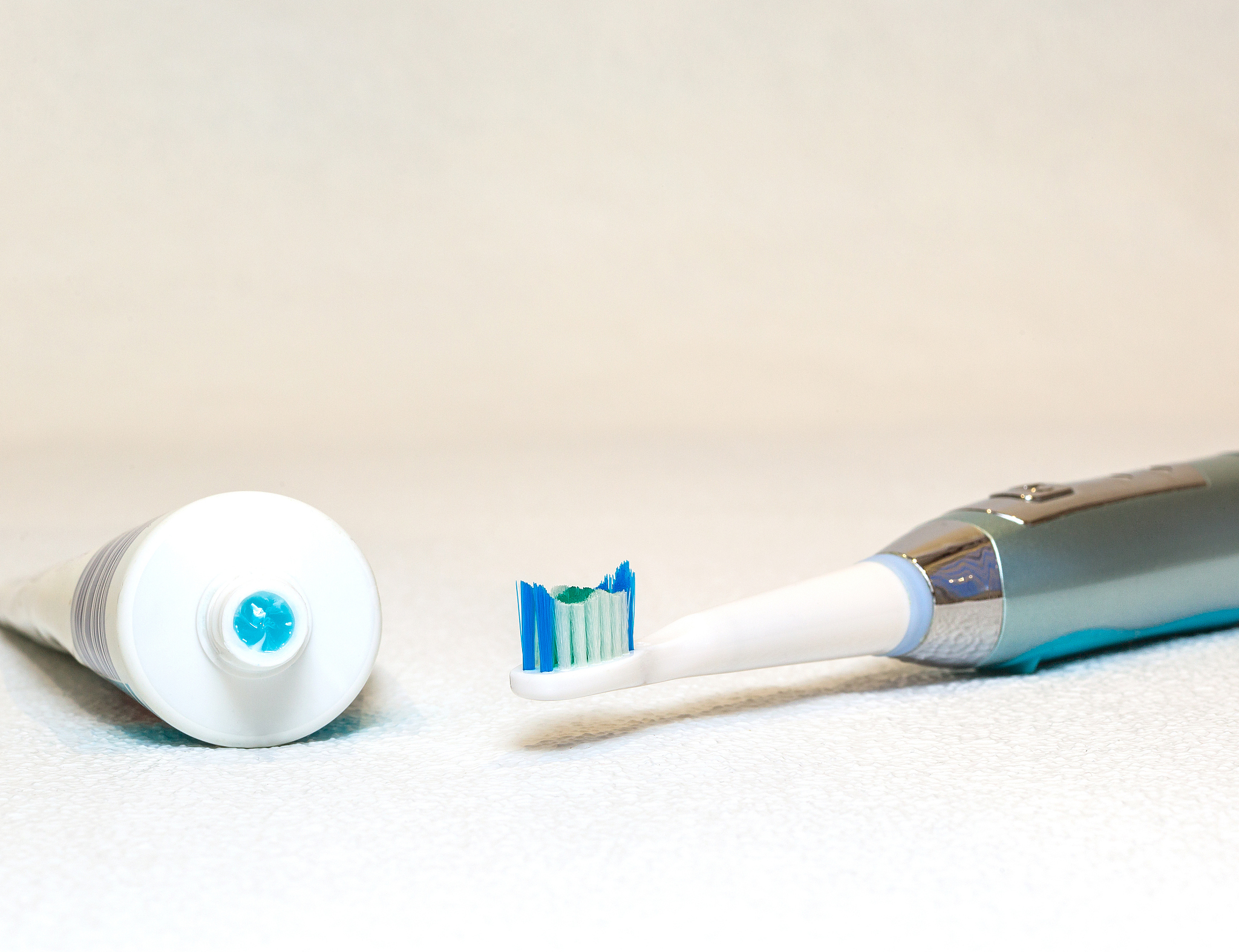 小熊牌电动牙刷：高效清洁、智能设计，开启健康口腔新体验