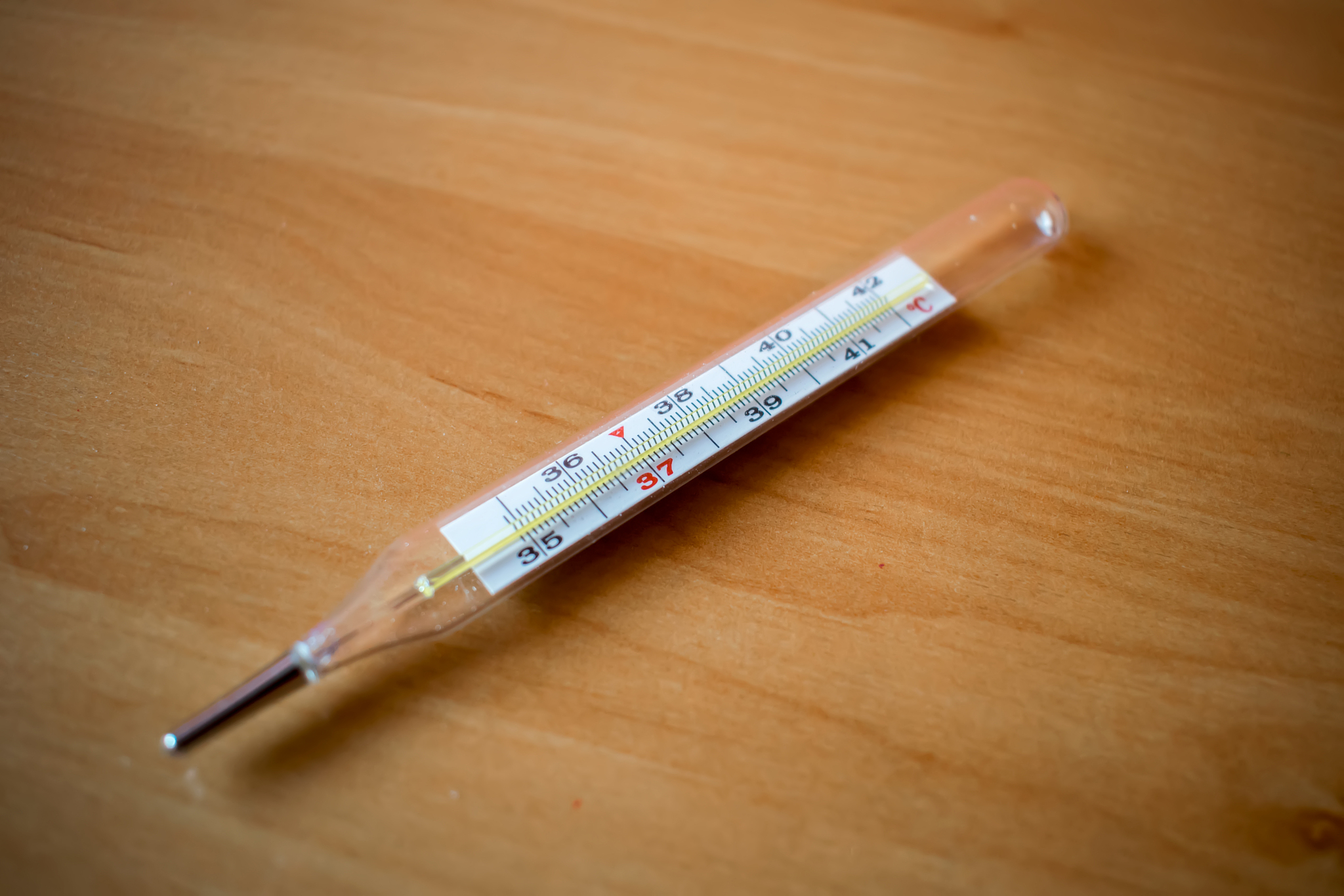 发烧39.9度，该吃退烧药吗？