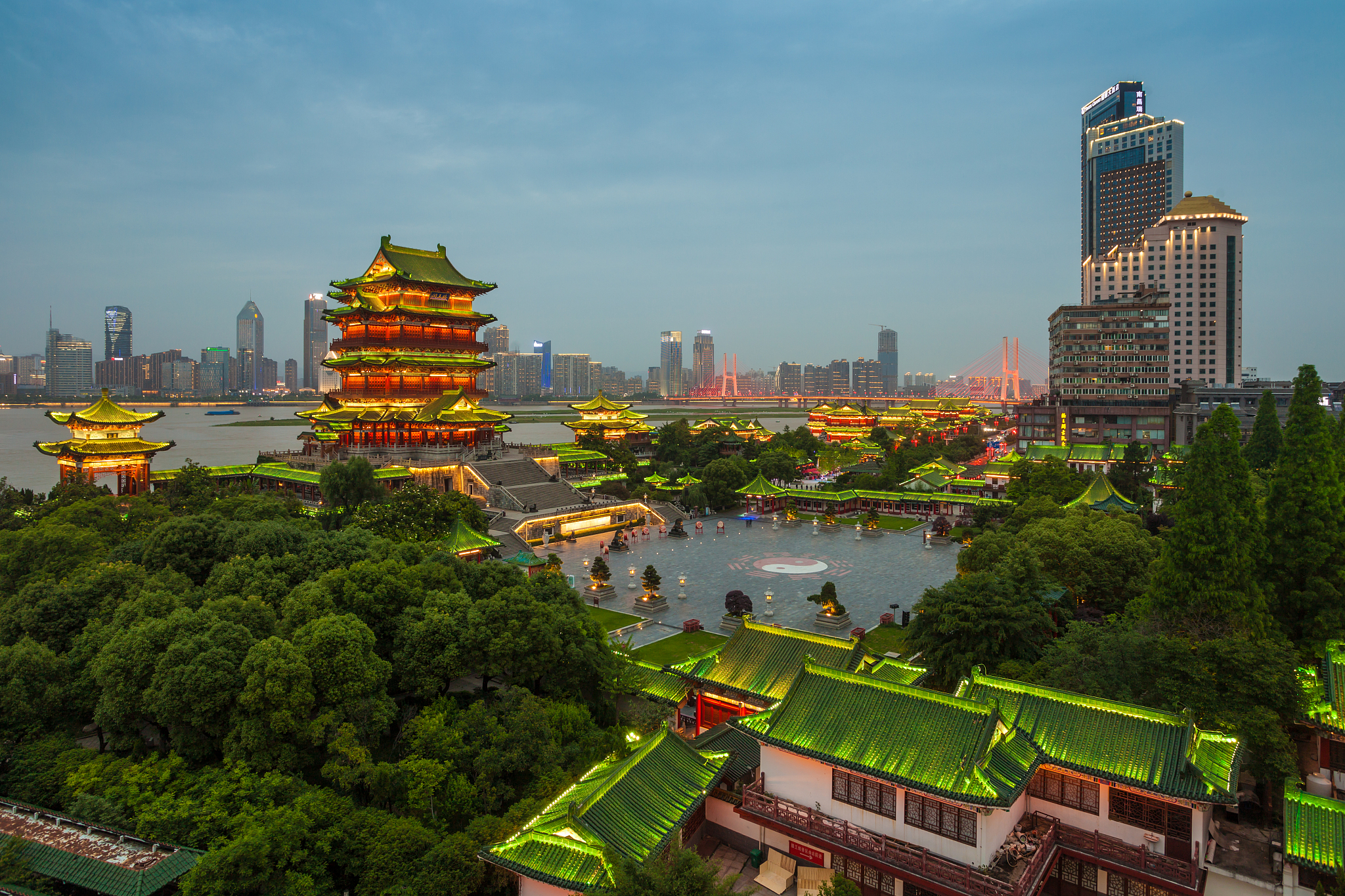 帮我写一份游玩南昌的攻略