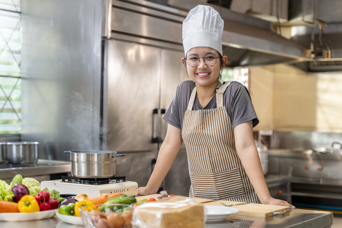 厨师专业就业前景怎么样？-解读餐饮行业未来发展趋势