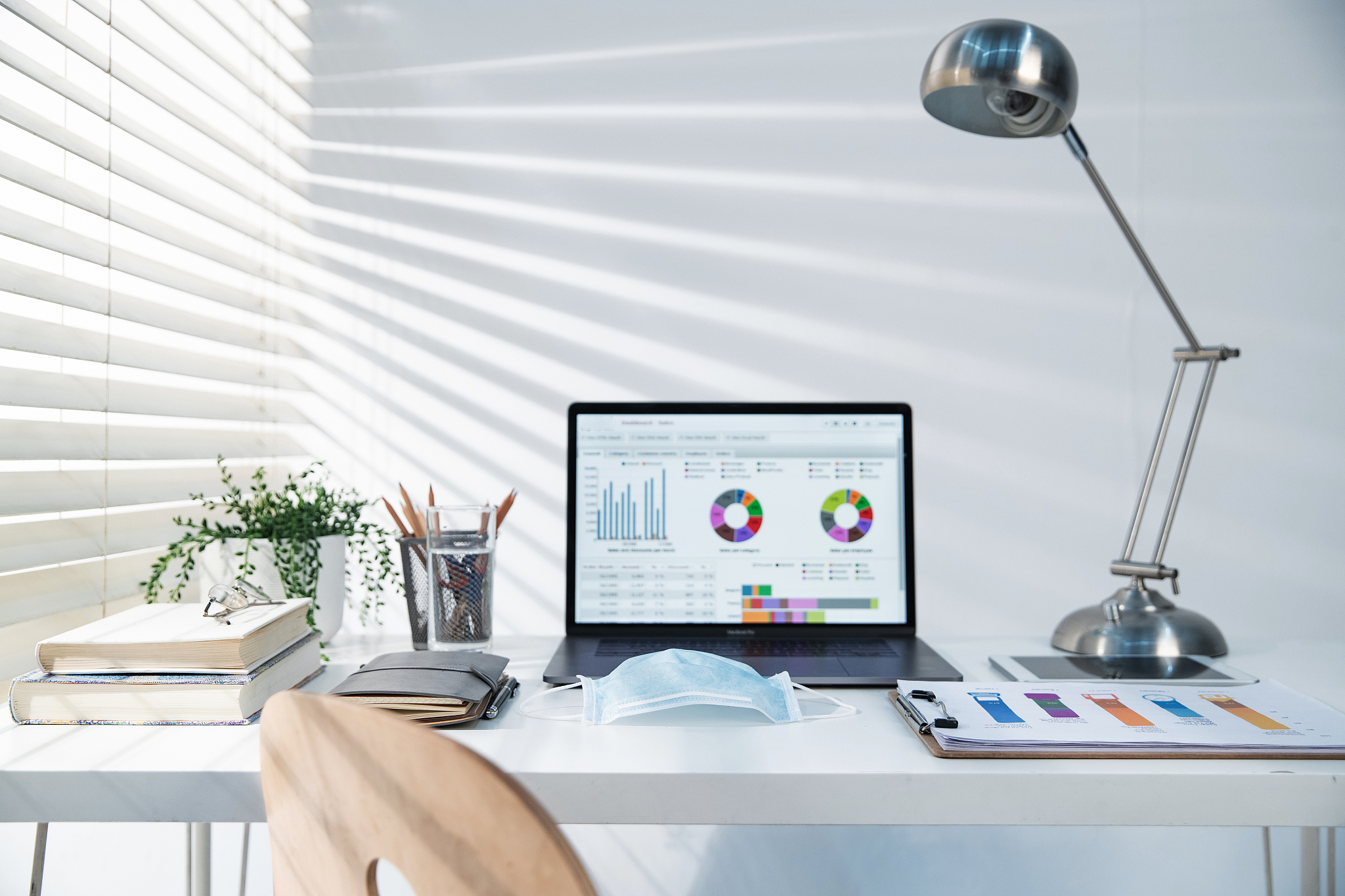 桌面好物分享：用桌上好物，点亮办公新潮流