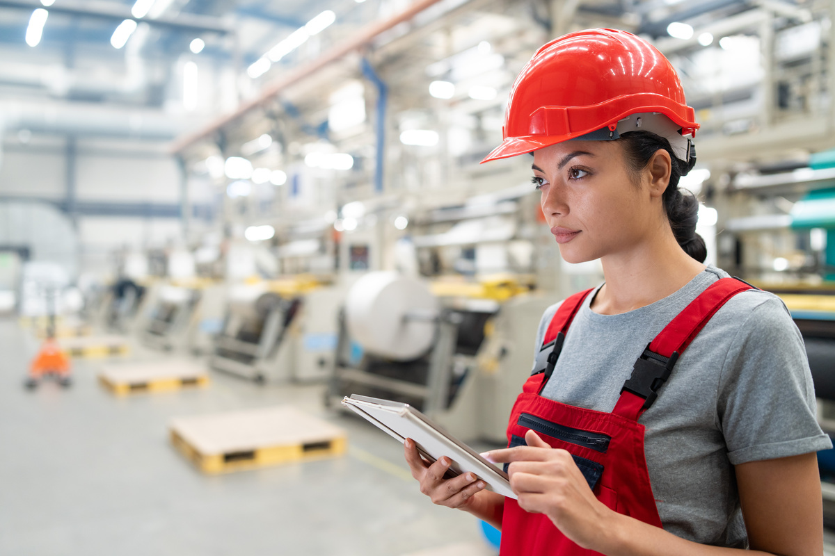 单位里职员经常互相称呼某工这里的工是什么意思？