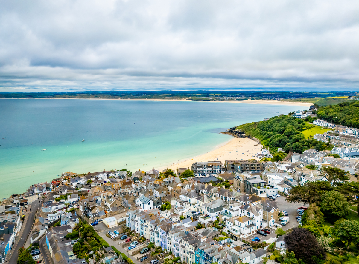 Australia's Iconic Landmarks: A Journey Through Natural Wonders & Cultural Treasures