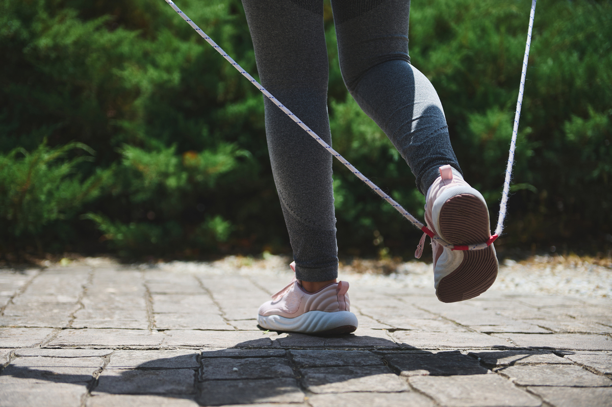 一分钟跳绳世界纪录：710次！林德伯格创造奇迹