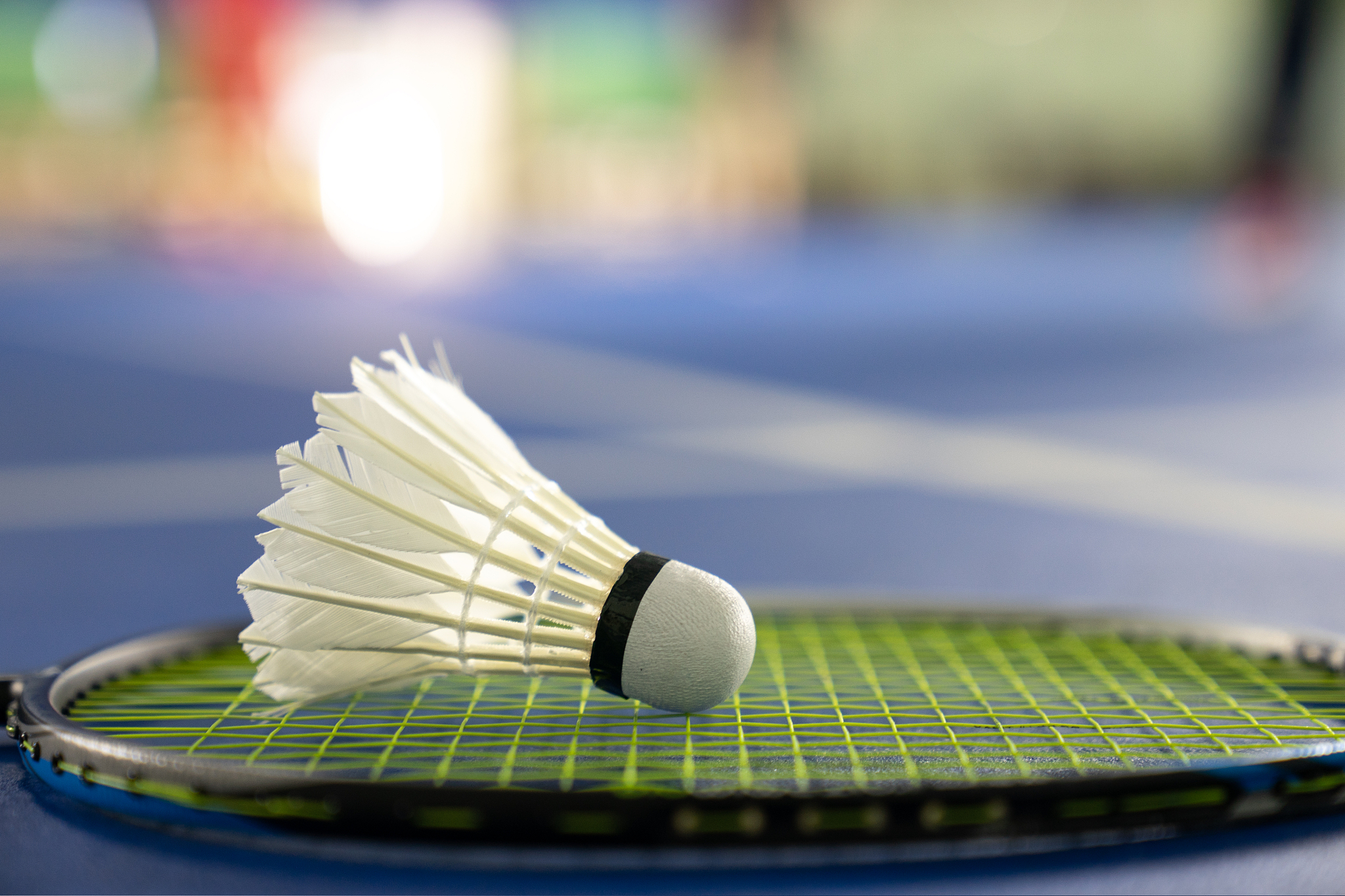 羽毛球运动基础知识：场地、器材、技术、规则、计分和级别