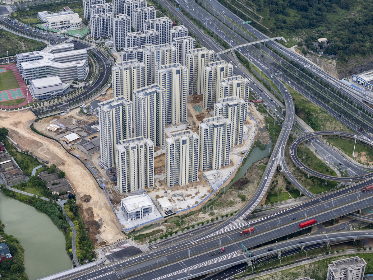双流航空港极刚盘：合力达卓越南城四期，100万买套三双卫！