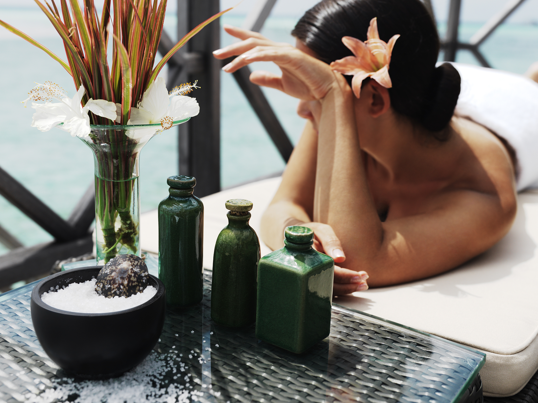 写一份关于美业的文案诗意一些