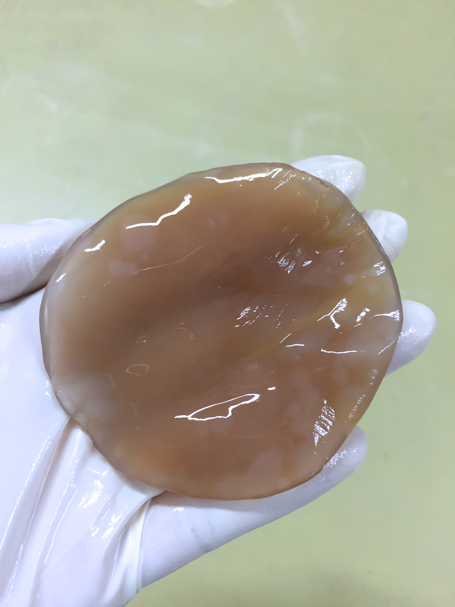 火碱的化学名称：氢氧化钠 (NaOH) 的用途、性质及安全注意事项